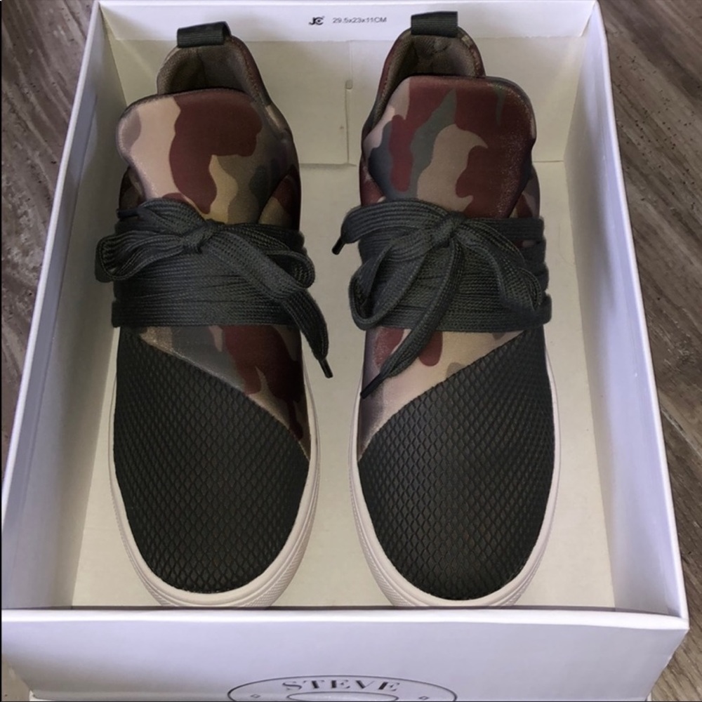 Steve Madden lancers
